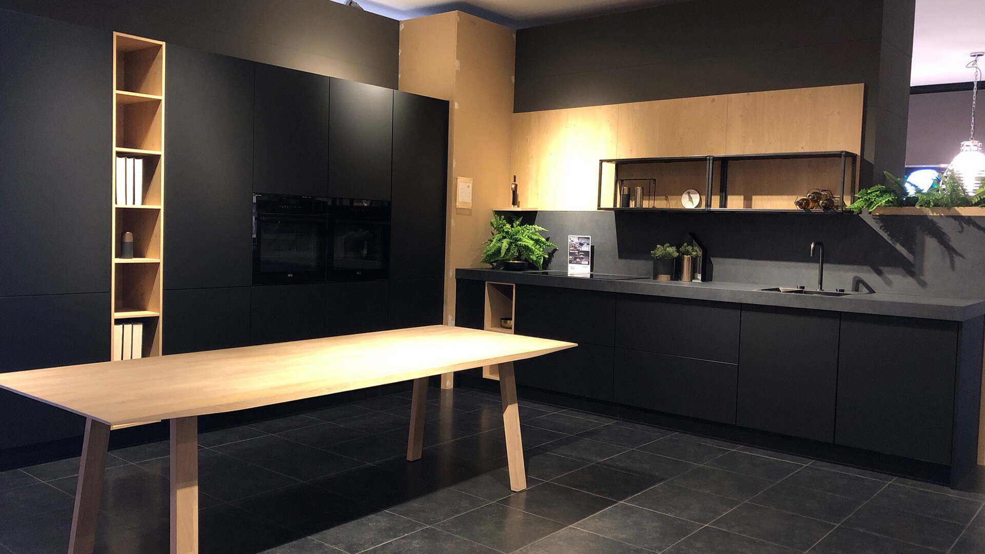 Evia carbon