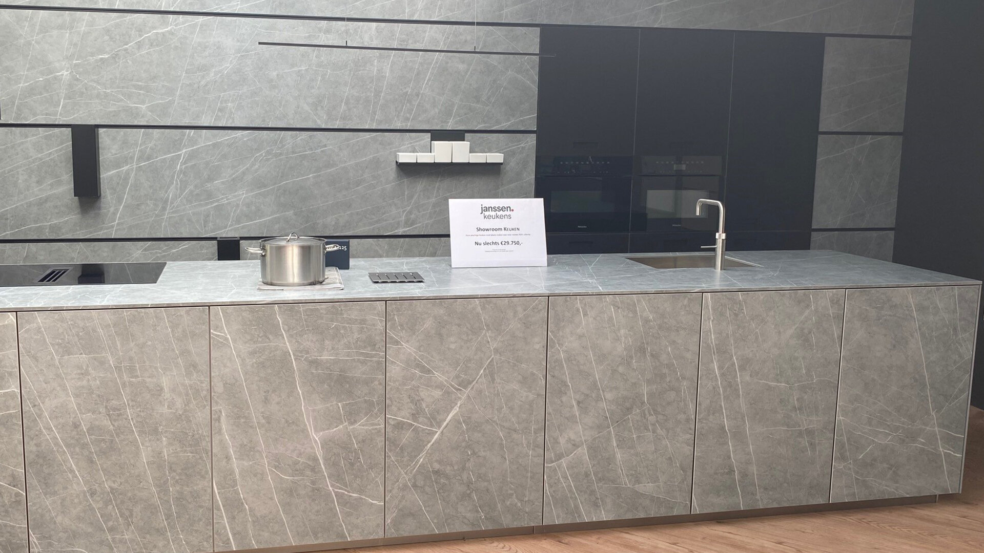 Luxe keuken met keramieken fronten