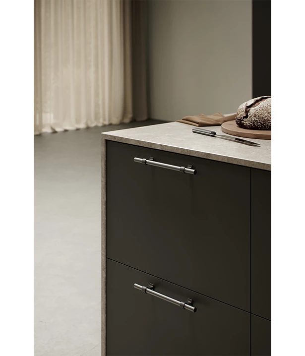 Greep met gun metal finish